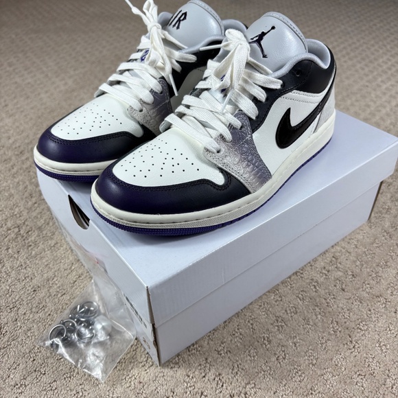 Air Jordan 1 Low SE 'Punk Rock' - Picture 2 of 11